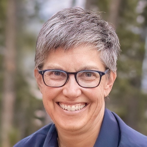 Photo of Pamela Hogle