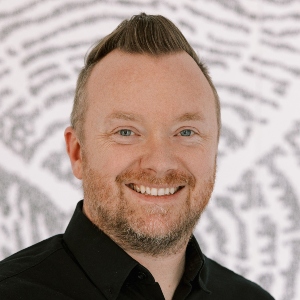 Photo of Phil Hansen